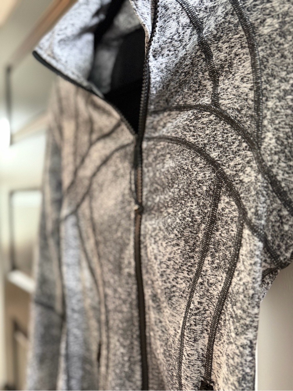 LULULEMIN define jacket - Picture 2 of 4